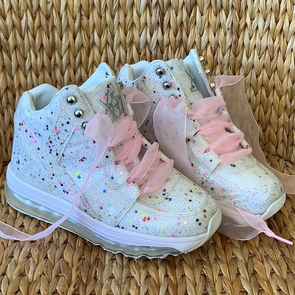 Brand New YRU Confetti Qozmo Aiire Sneakers 6M - Picture 1 of 8